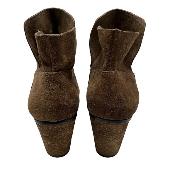 Vince Camuto Helyn Dark Tan Suede Stacked Heel Split Ankle Boots Size 8.5 - Picture 4 of 14